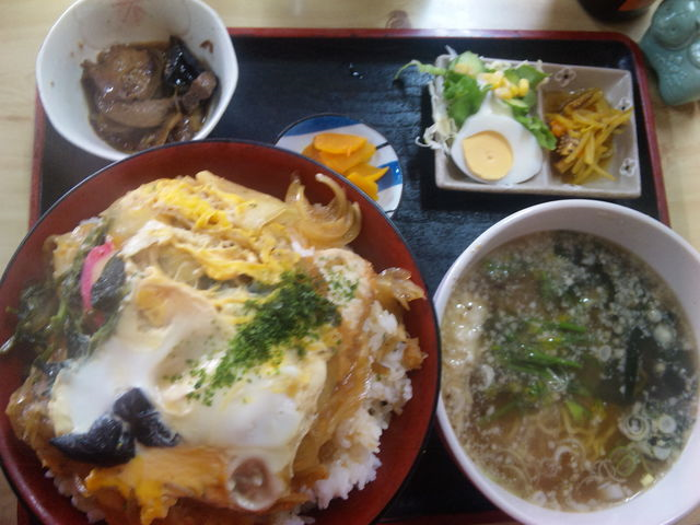 特盛 食堂 原泉 玉子かけかつ丼 できます 俺ニュース W